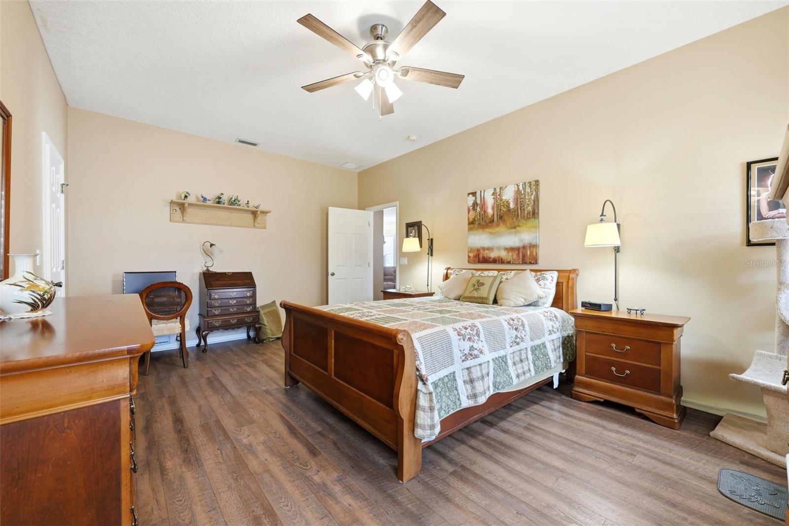 Image 24 of 76 For 5135 Indian Ocean Loop