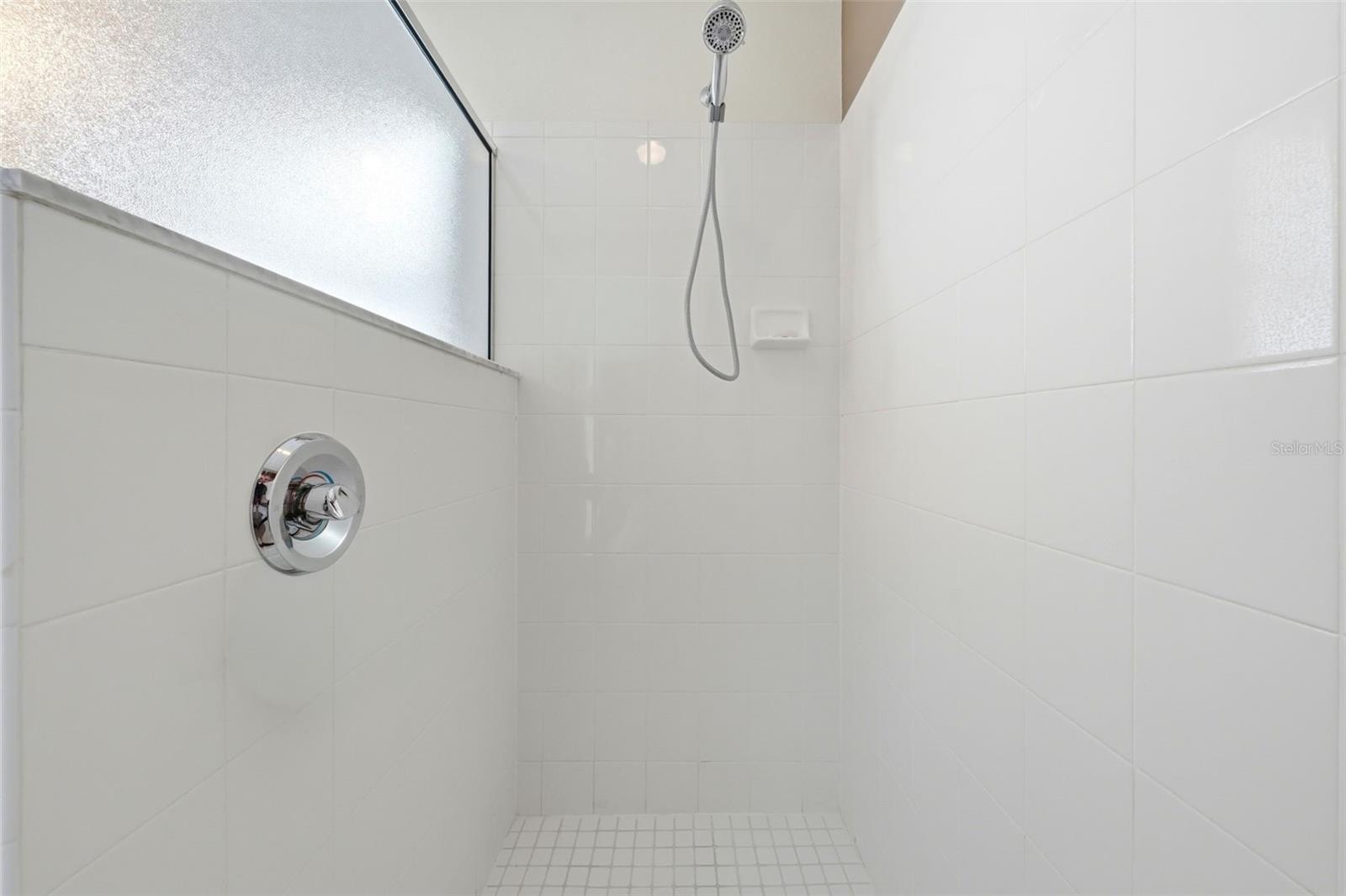 Image 28 of 76 For 5135 Indian Ocean Loop