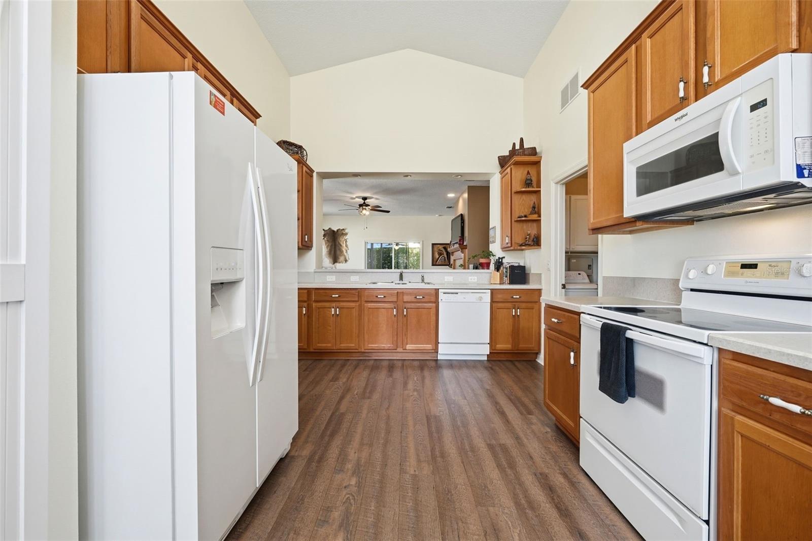 Image 7 of 76 For 5135 Indian Ocean Loop