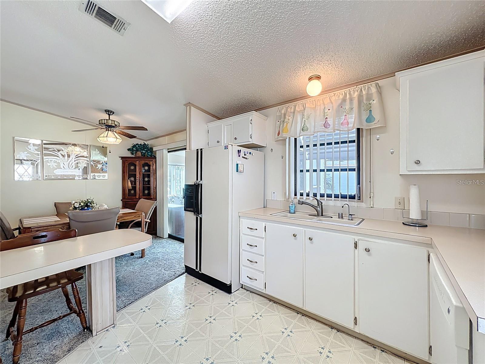 Image 7 of 28 For 25125 Bellevue