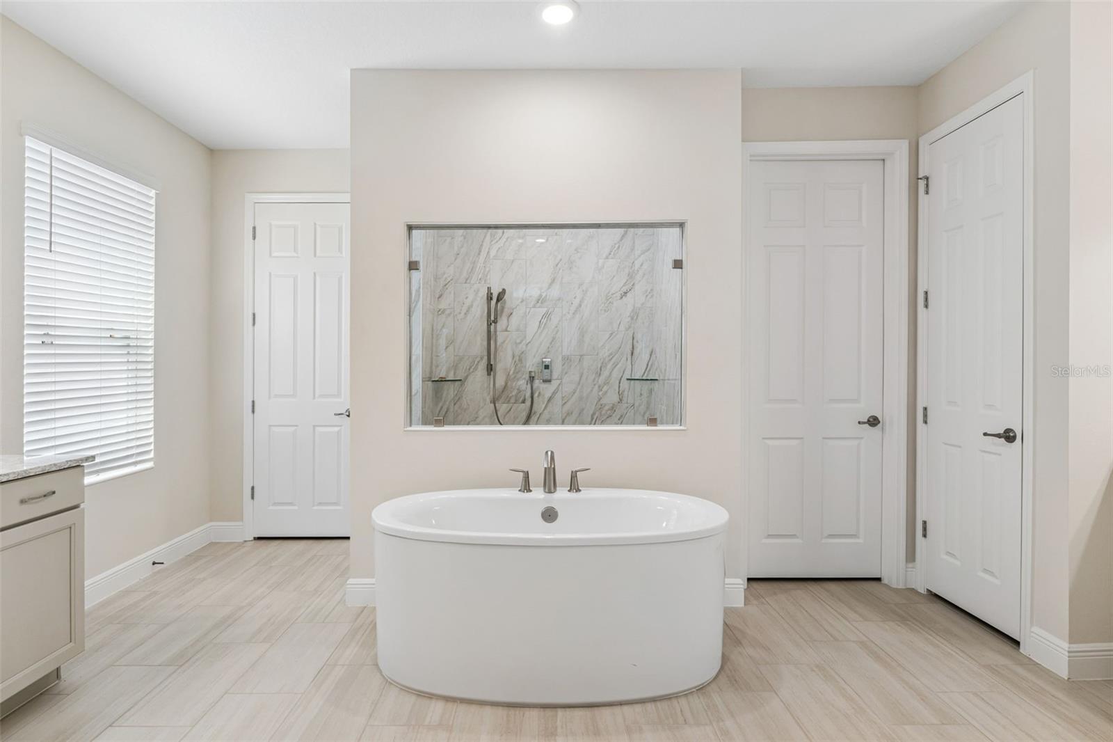 Image 16 of 43 For 14321 Crestavista Avenue