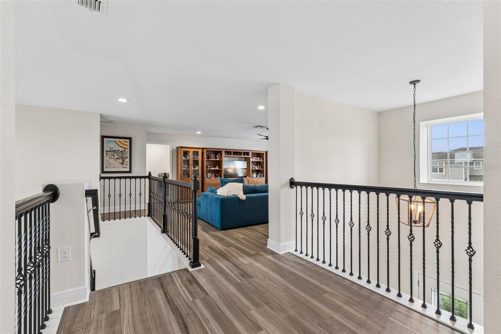 Image 23 of 43 For 14321 Crestavista Avenue