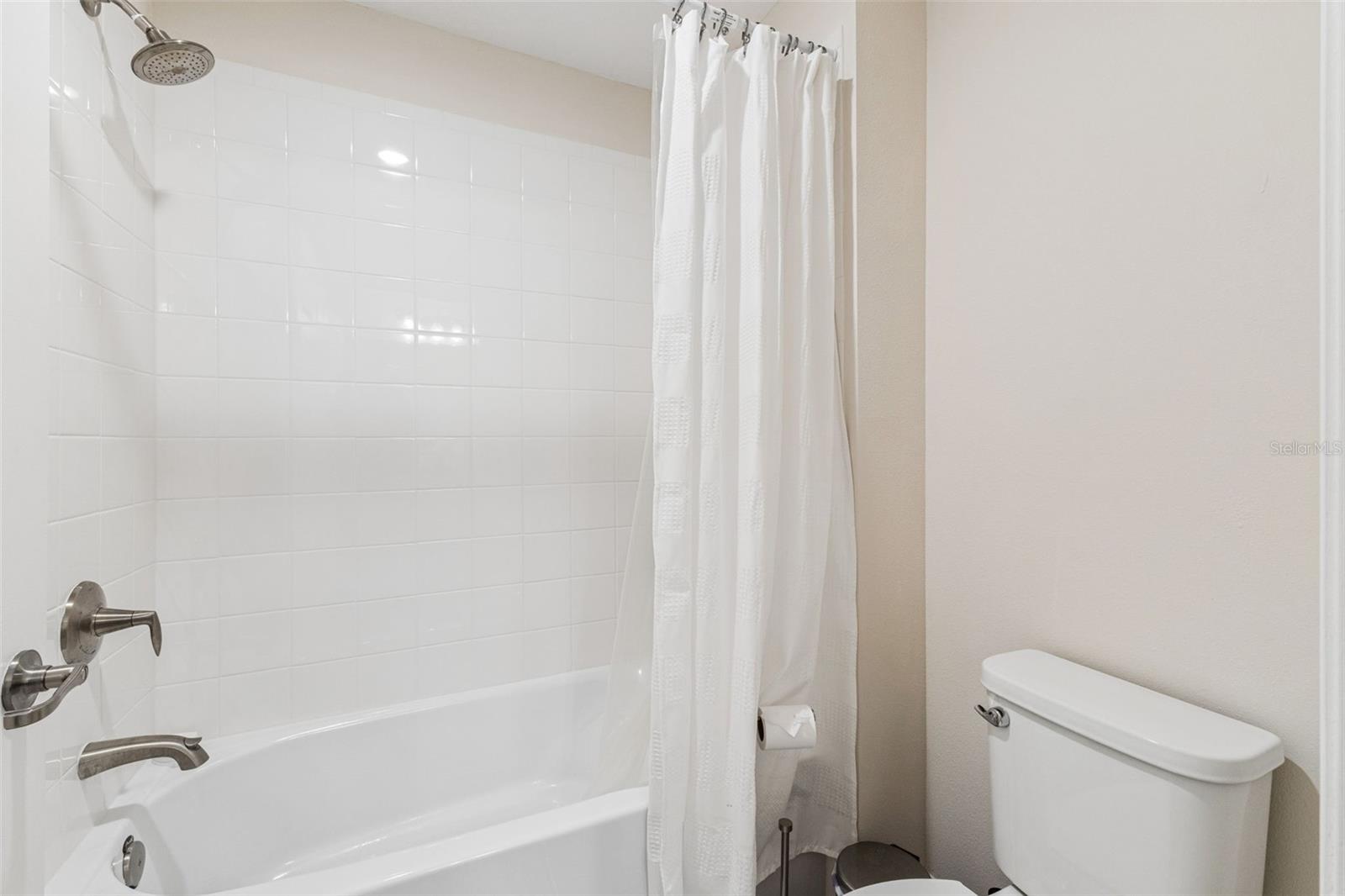 Image 27 of 43 For 14321 Crestavista Avenue