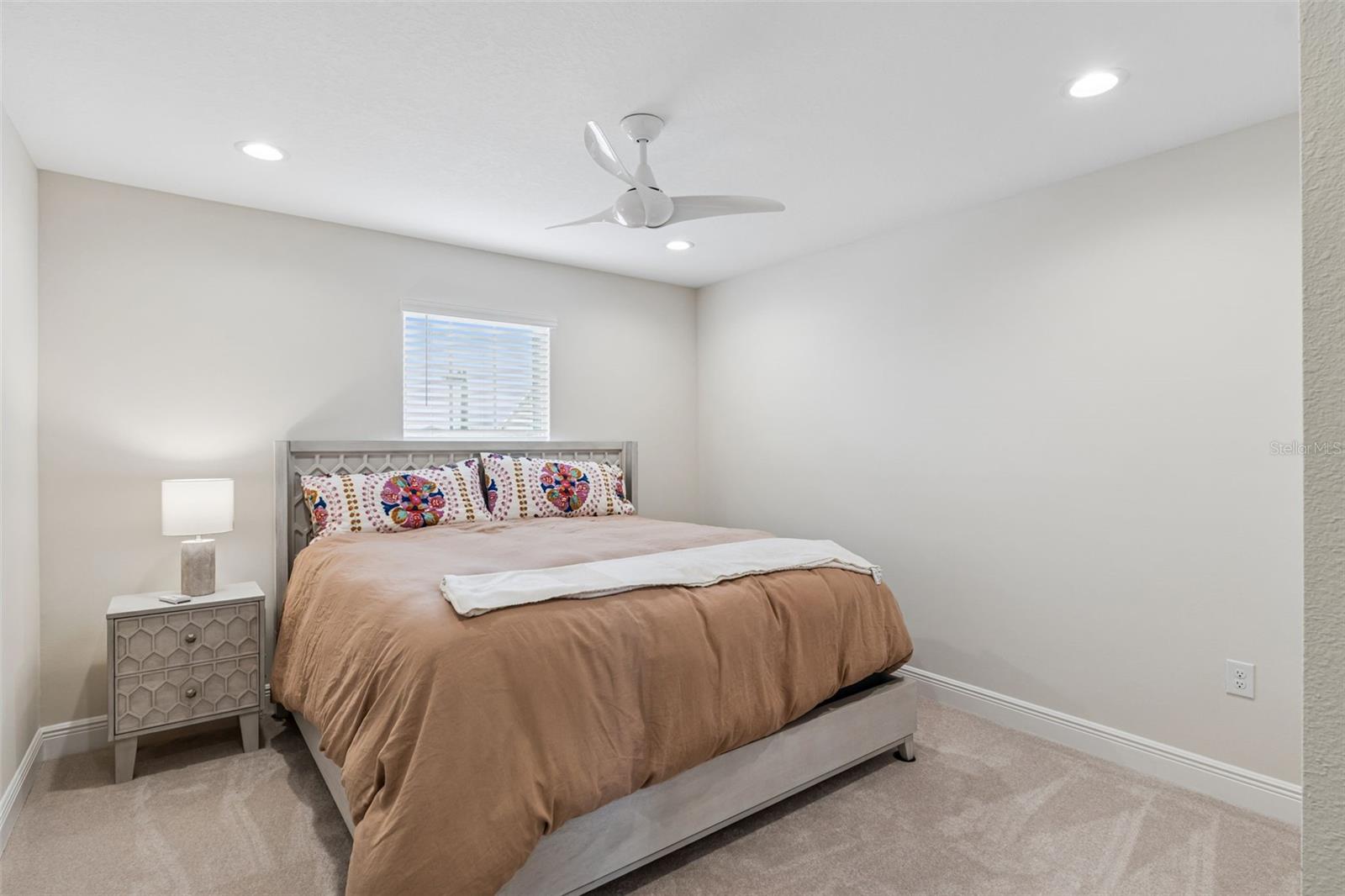 Image 29 of 43 For 14321 Crestavista Avenue