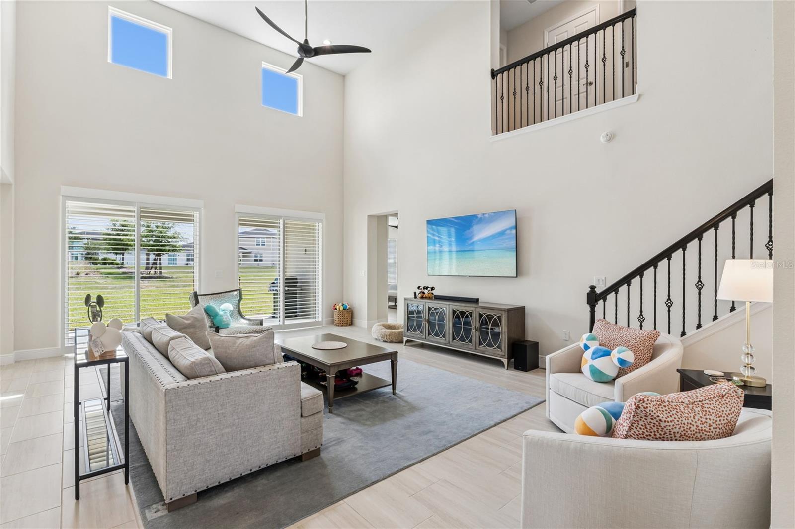 Image 6 of 43 For 14321 Crestavista Avenue