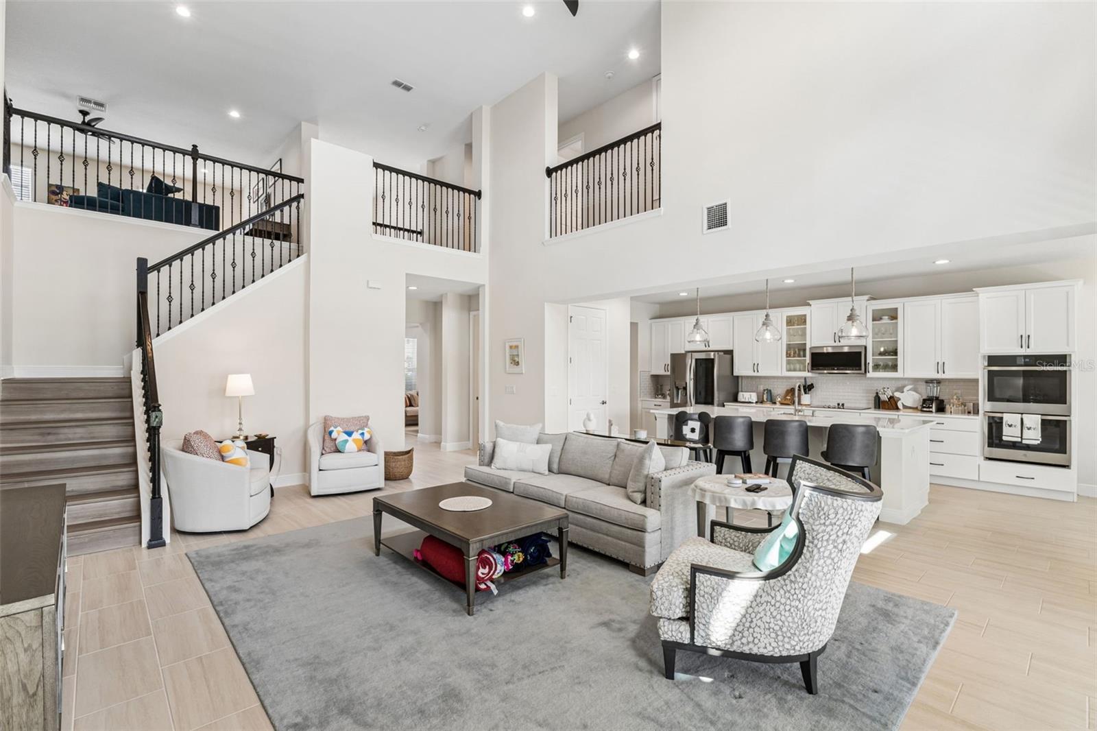 Image 7 of 43 For 14321 Crestavista Avenue