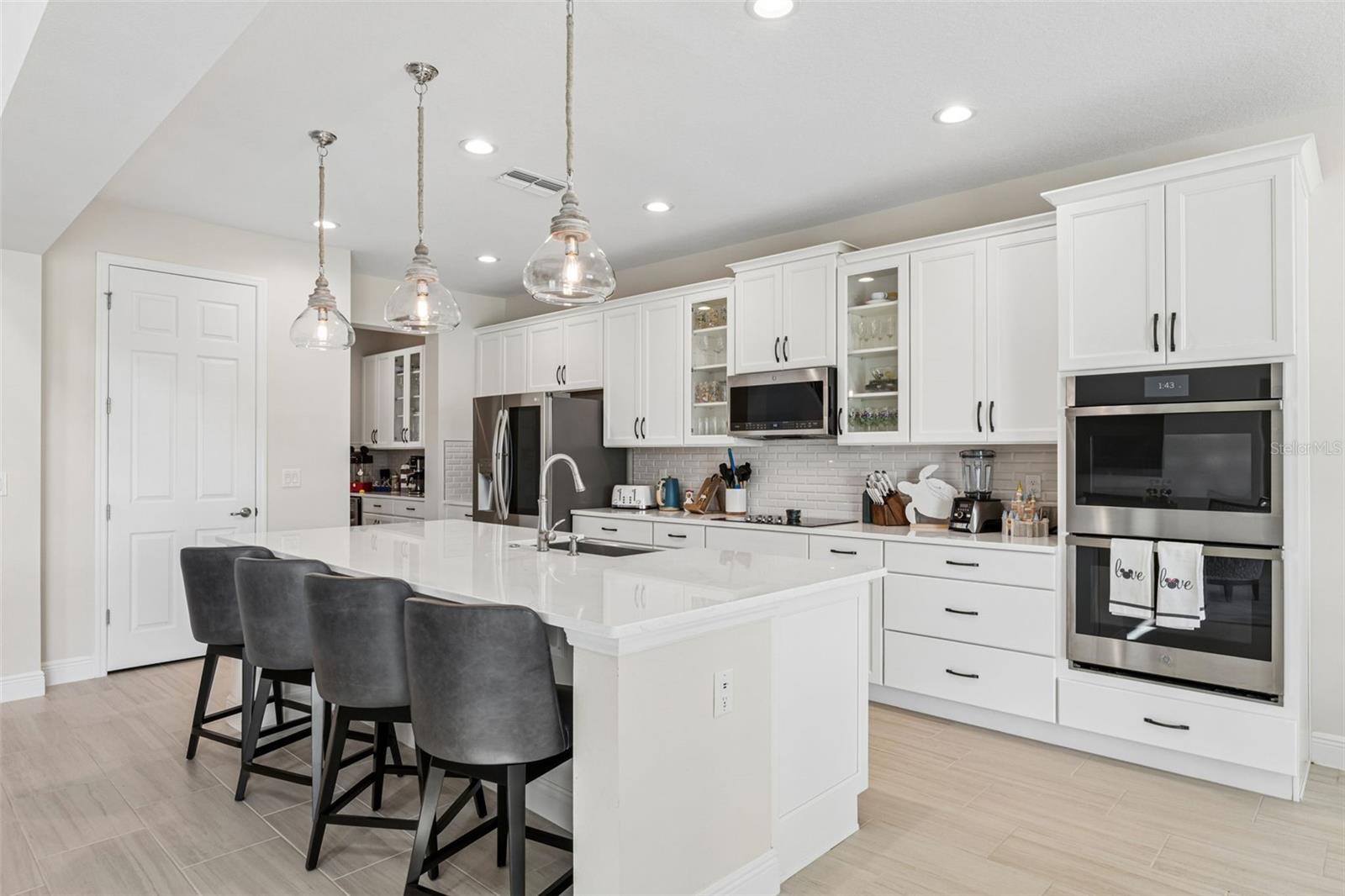 Image 8 of 43 For 14321 Crestavista Avenue