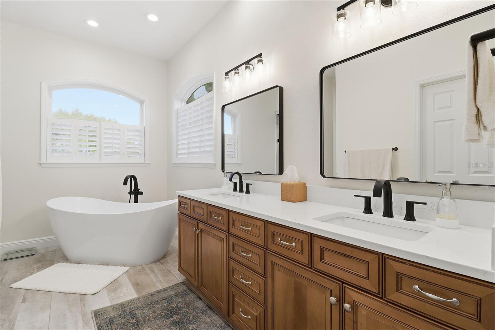 Image 18 of 47 For 300 12th Avenue