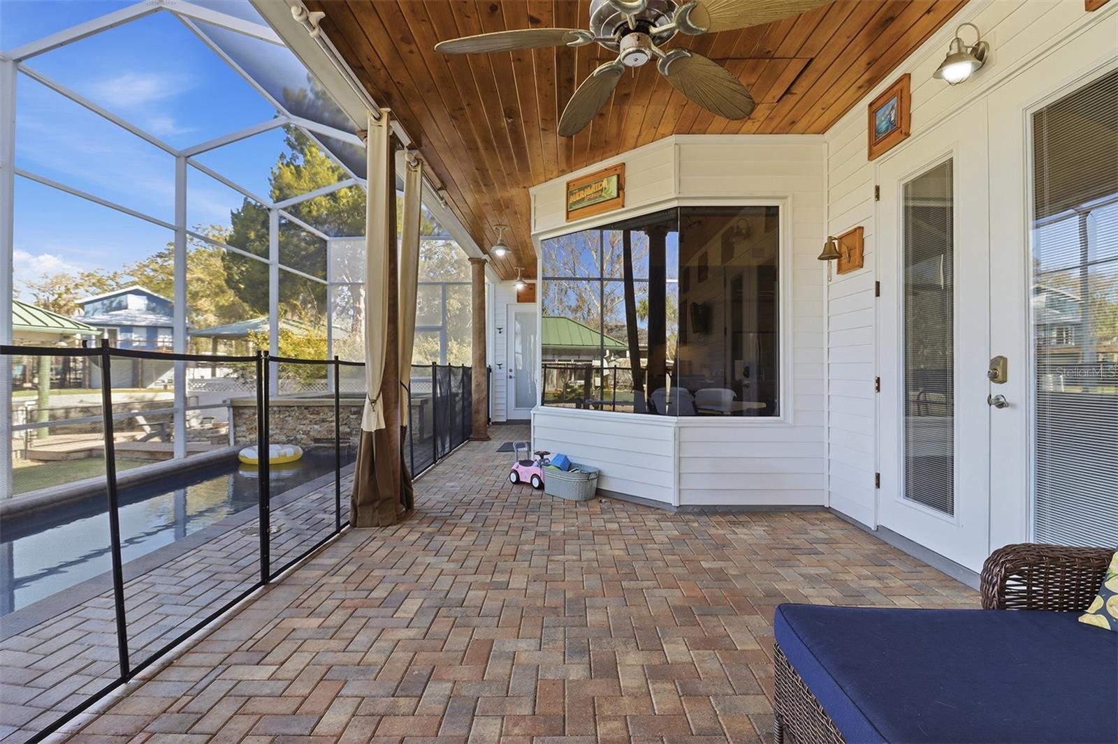 Image 21 of 47 For 300 12th Avenue