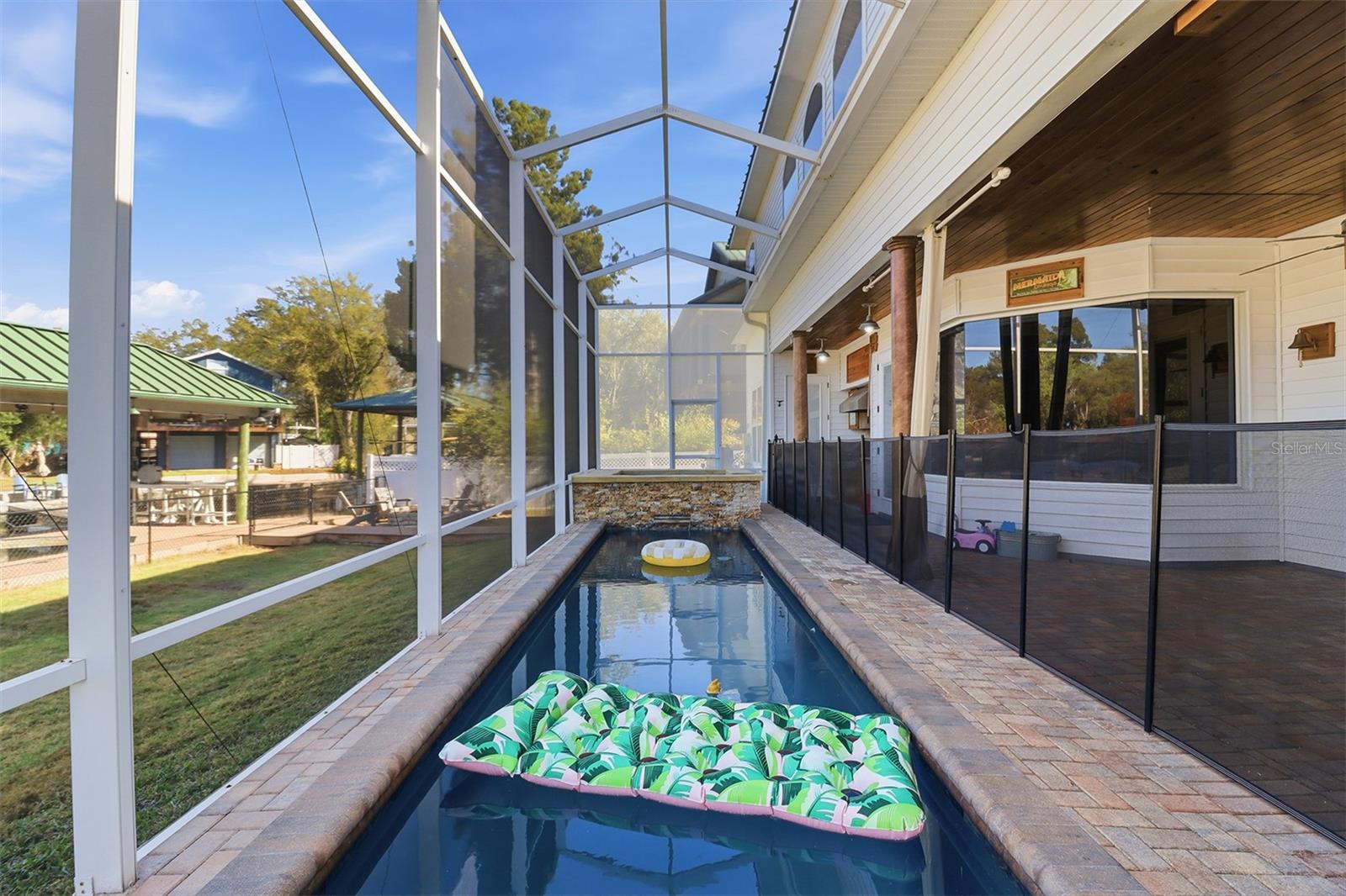 Image 22 of 47 For 300 12th Avenue