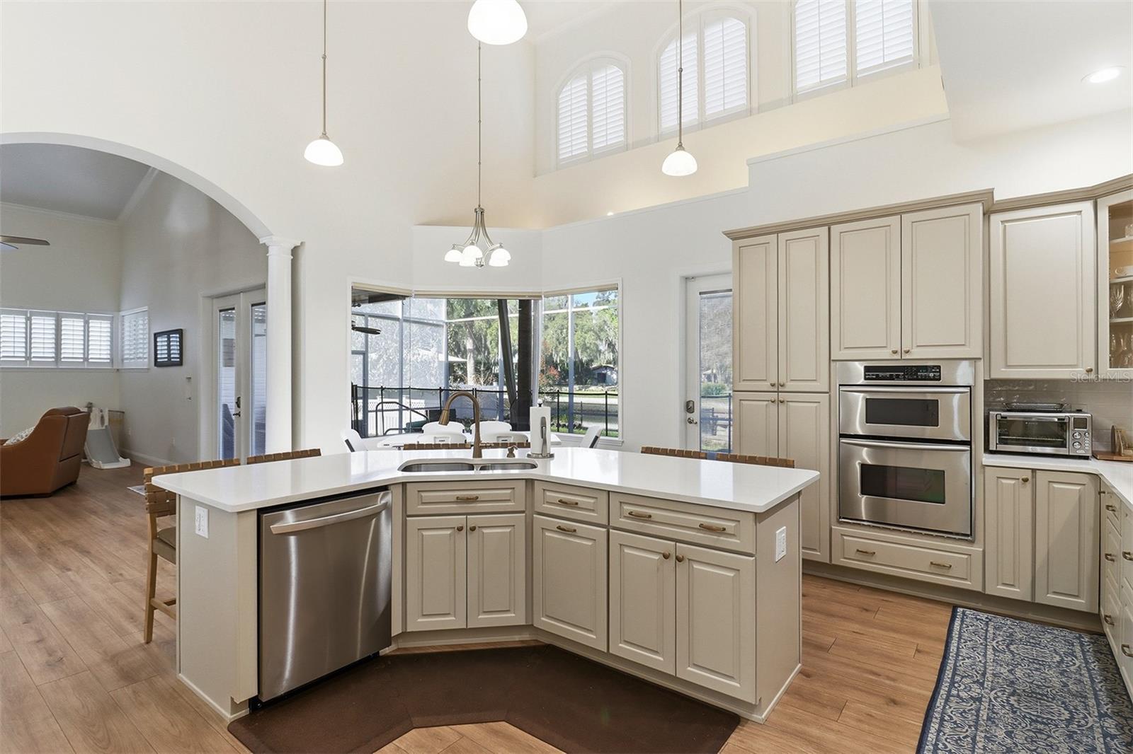 Image 32 of 47 For 300 12th Avenue