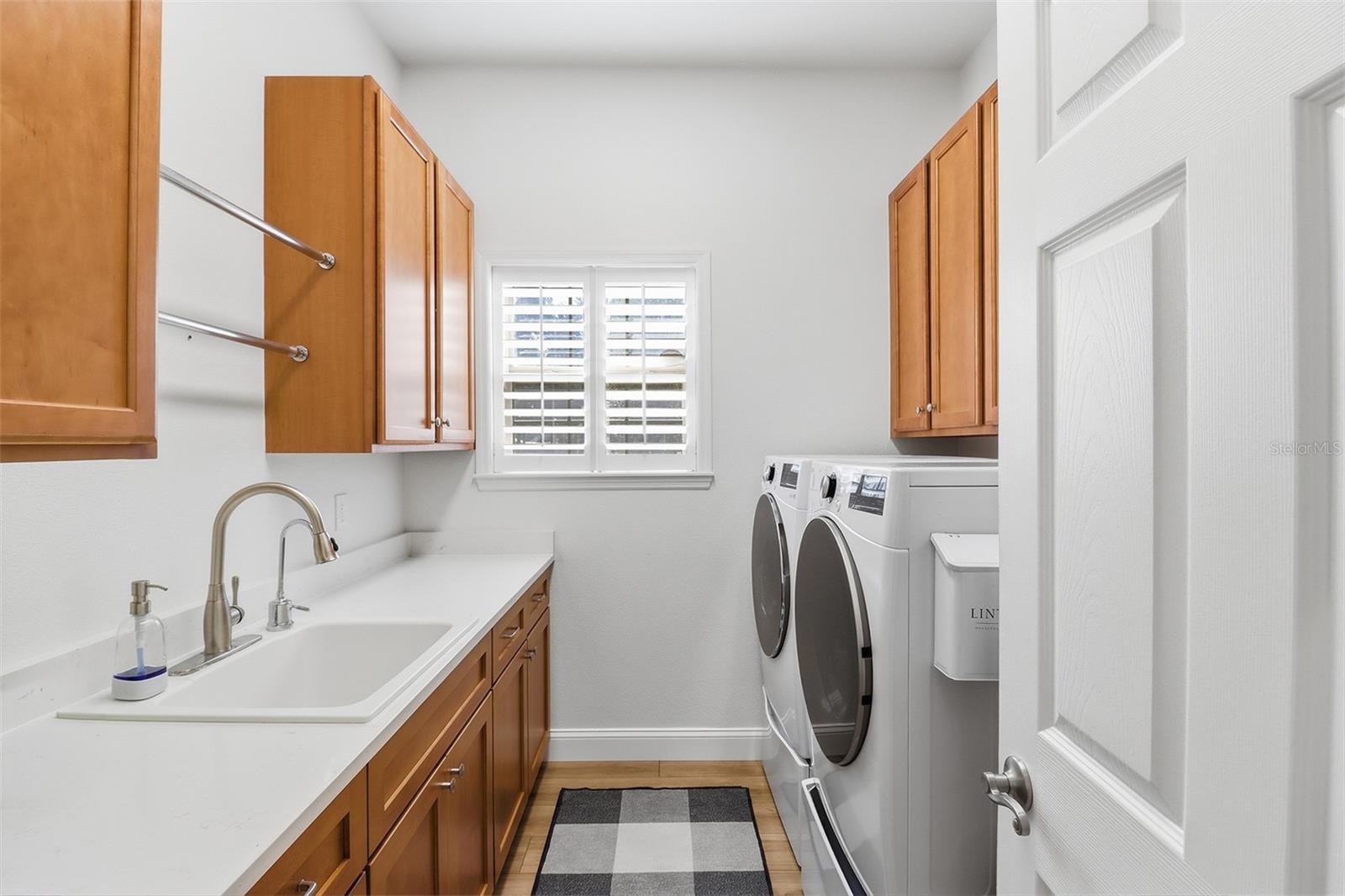 Image 40 of 47 For 300 12th Avenue