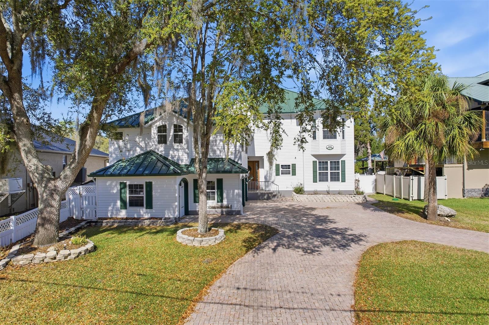 Image 44 of 47 For 300 12th Avenue