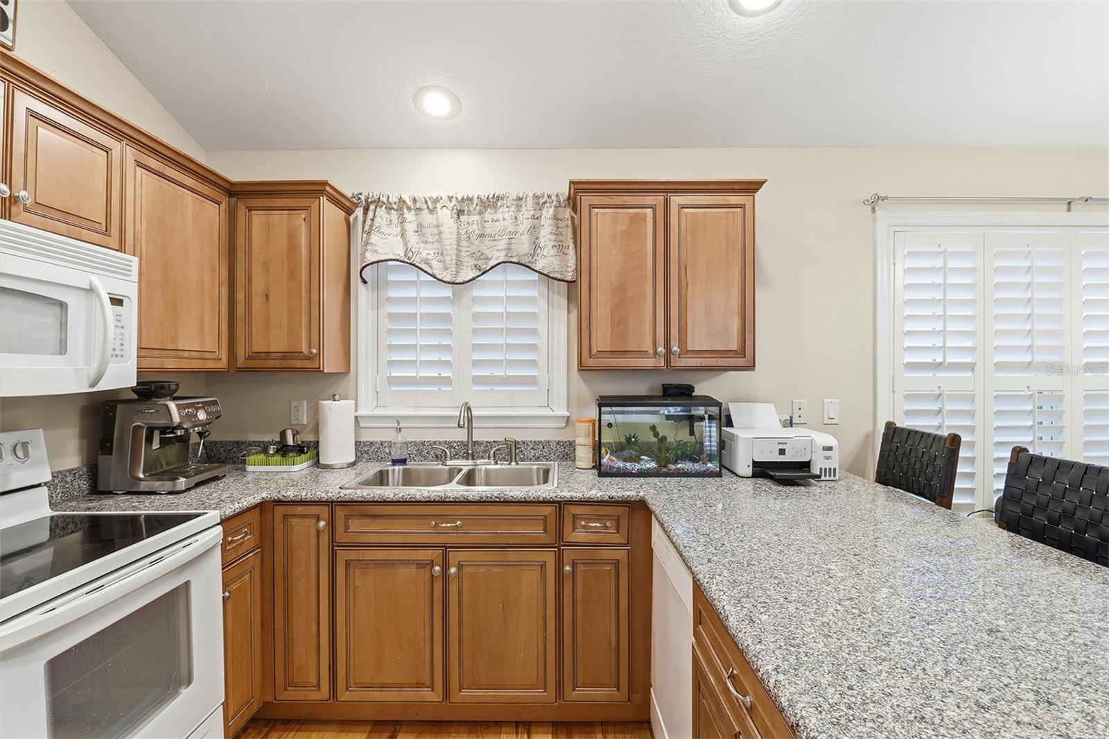 Image 8 of 47 For 300 12th Avenue