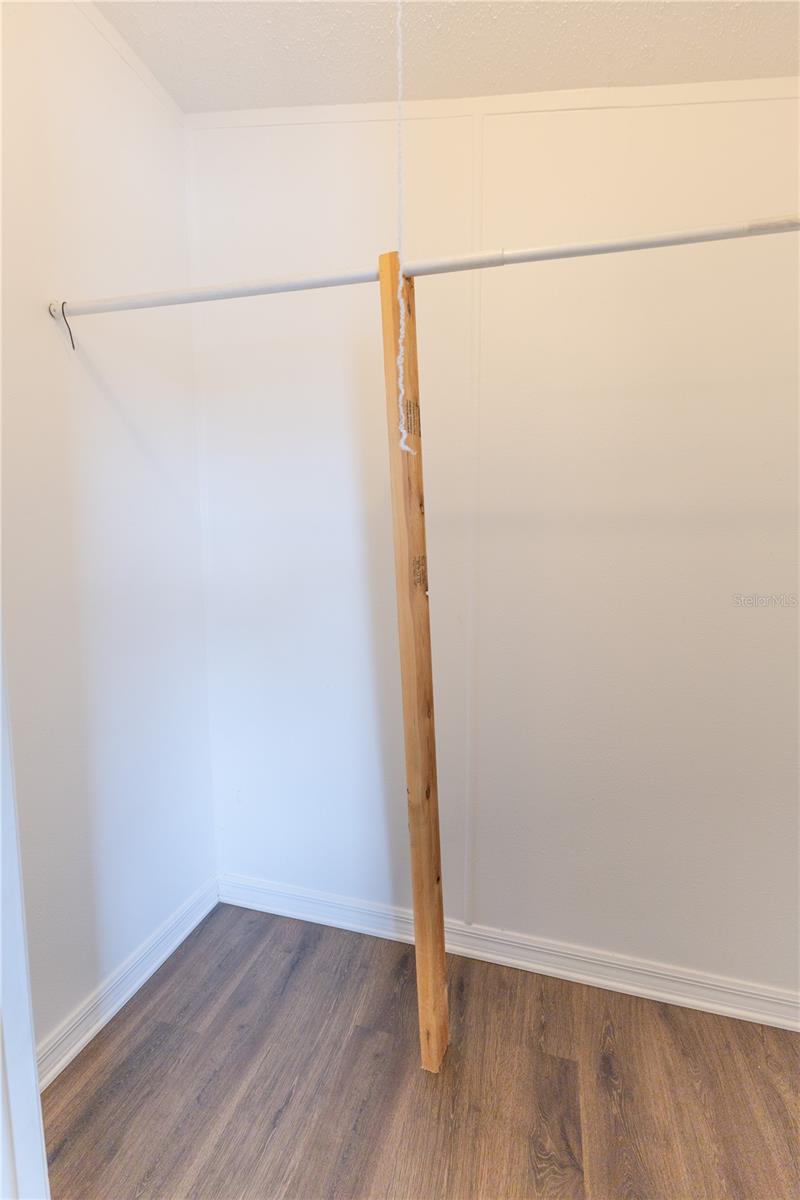 Image 17 of 25 For 4872 Evans Street