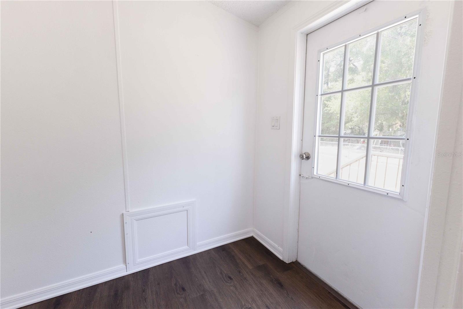 Image 21 of 25 For 4872 Evans Street