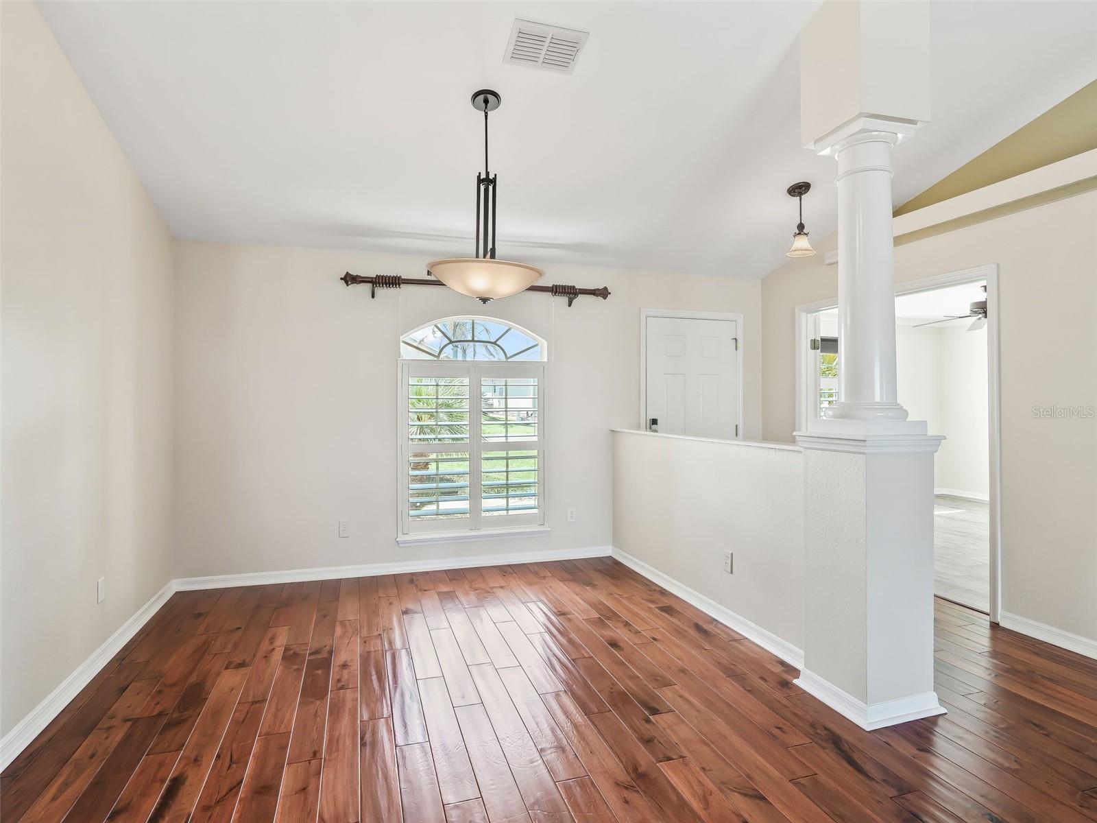 Image 18 of 67 For 12420 176th Loop