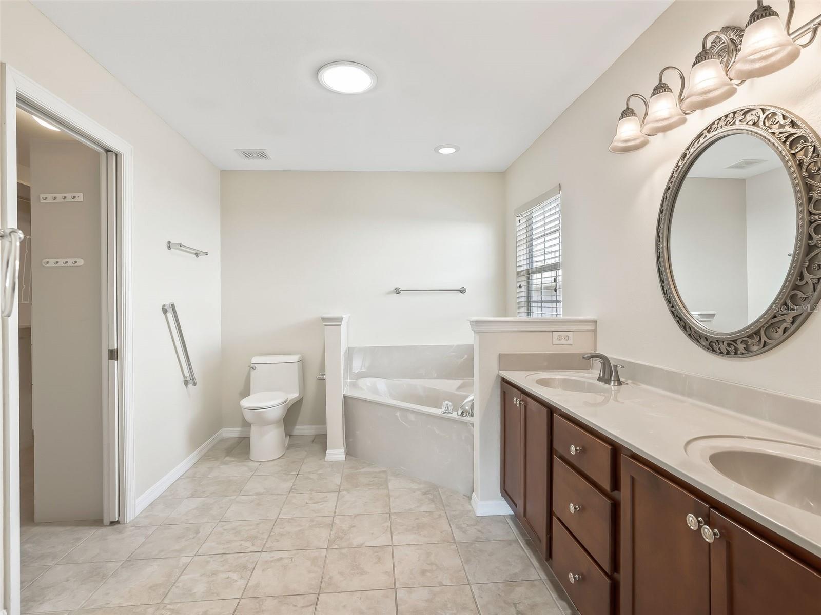 Image 27 of 67 For 12420 176th Loop