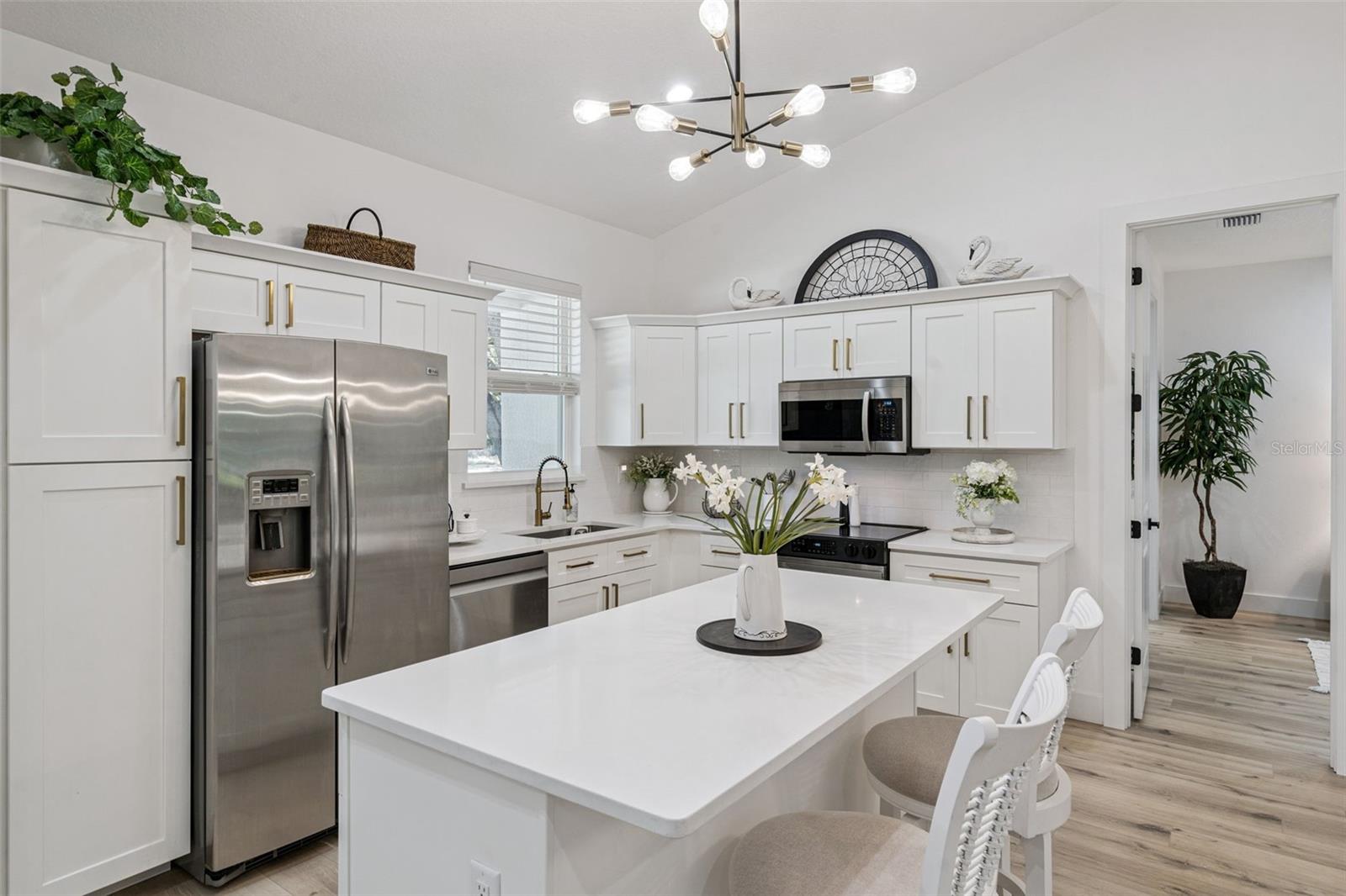 Image 10 of 40 For 11722 Lake Minneola Shores