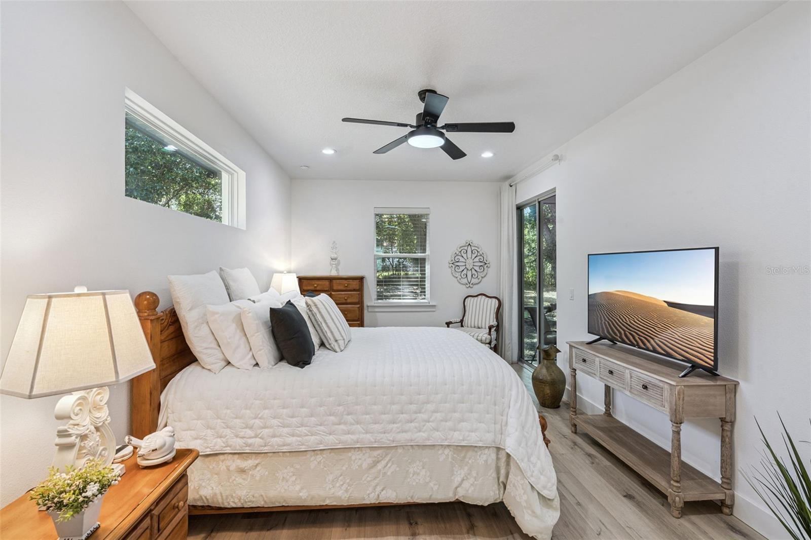 Image 15 of 40 For 11722 Lake Minneola Shores