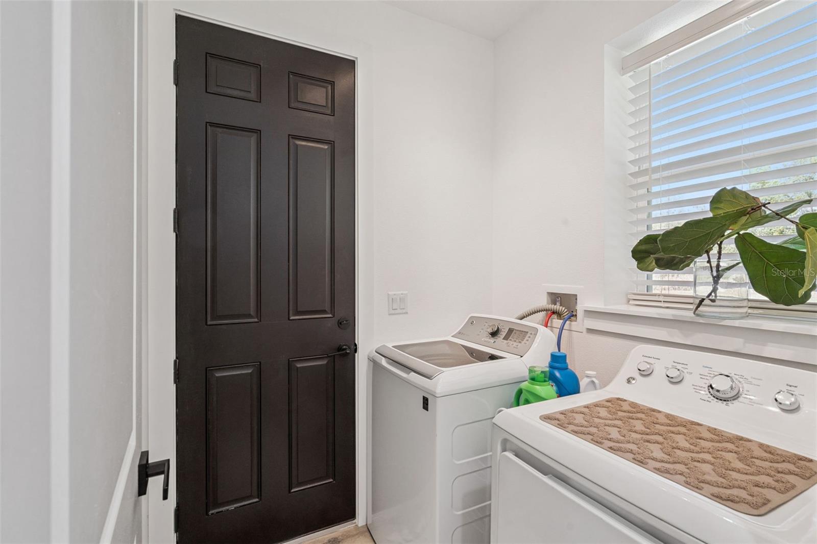 Image 23 of 40 For 11722 Lake Minneola Shores