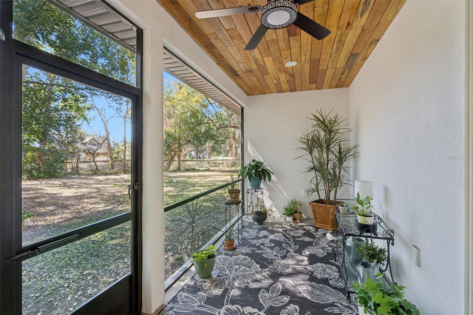 Image 25 of 40 For 11722 Lake Minneola Shores