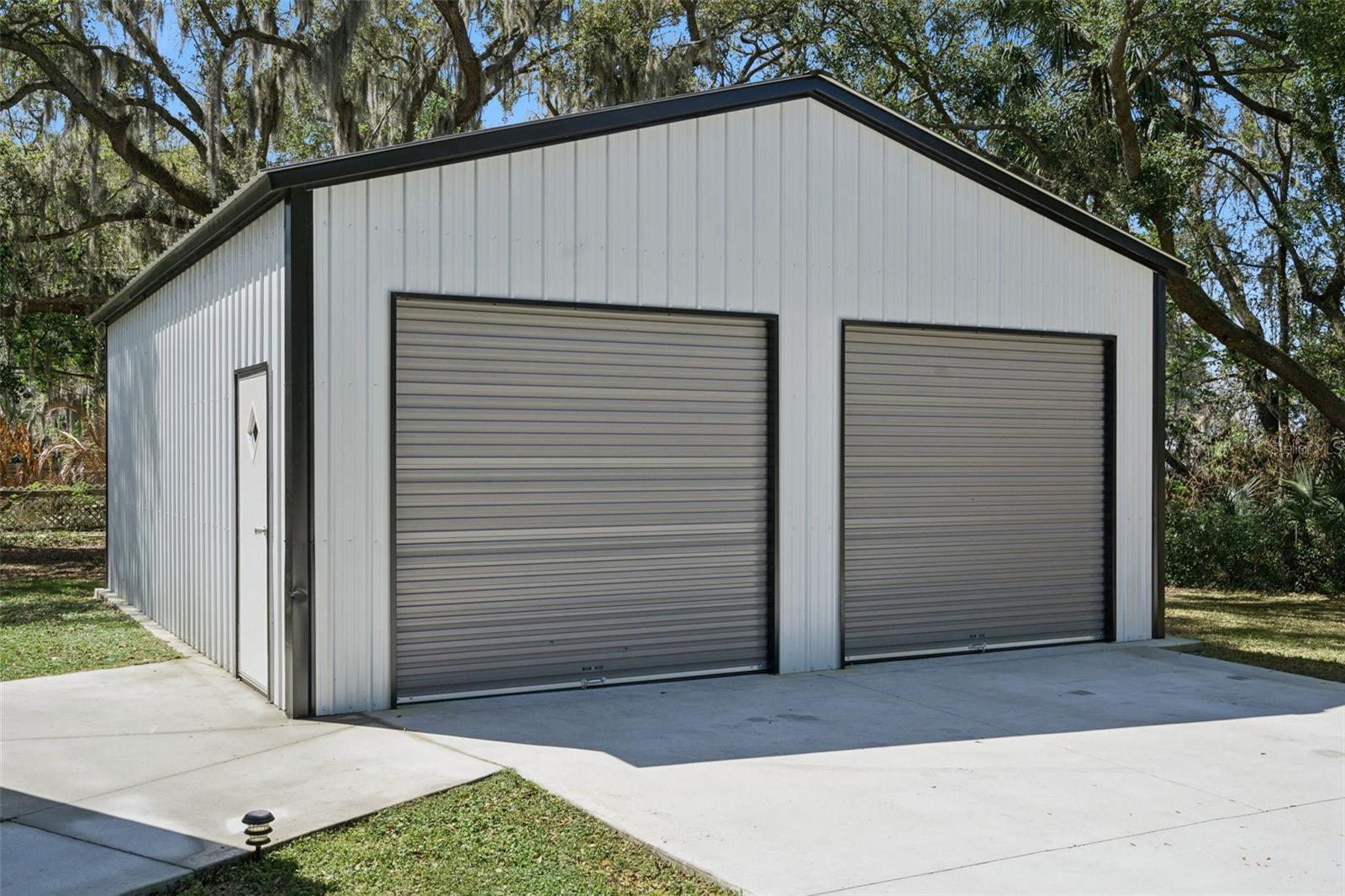 Image 27 of 40 For 11722 Lake Minneola Shores