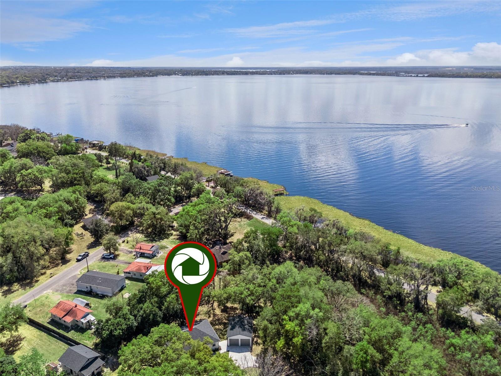 Image 33 of 40 For 11722 Lake Minneola Shores