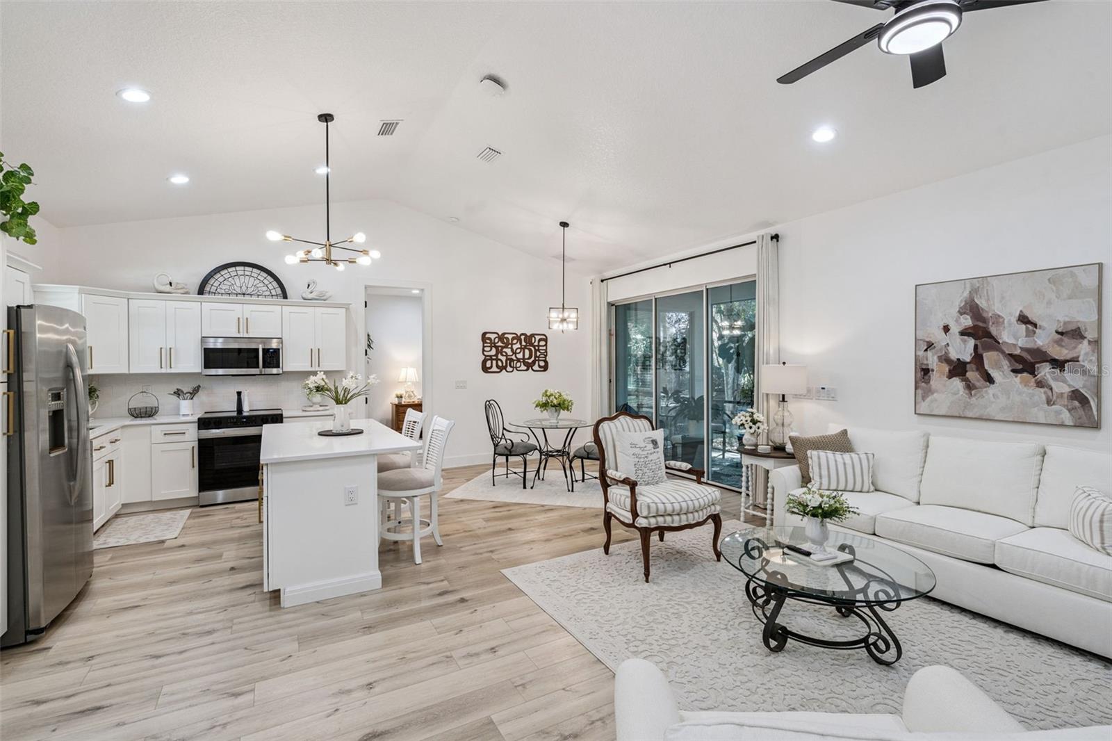 Image 4 of 40 For 11722 Lake Minneola Shores