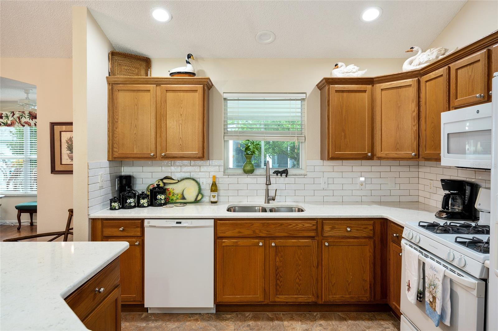 Image 21 of 67 For 17713 89th Milford Avenue