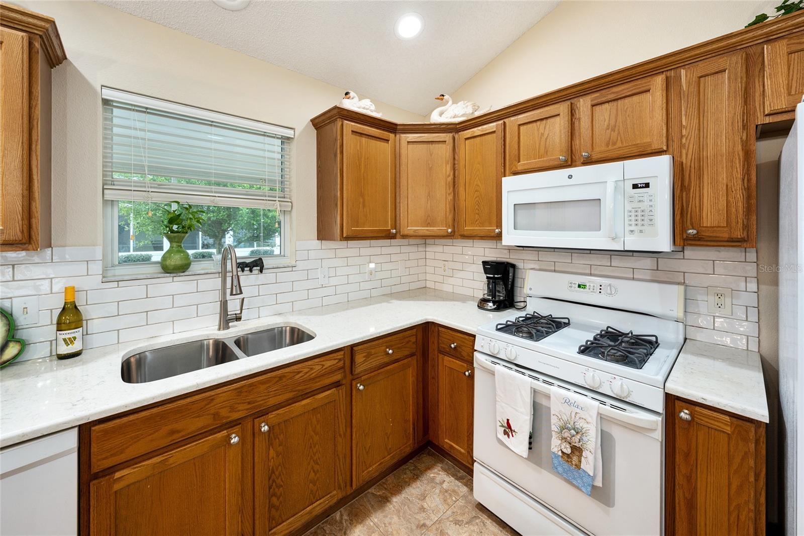 Image 24 of 67 For 17713 89th Milford Avenue