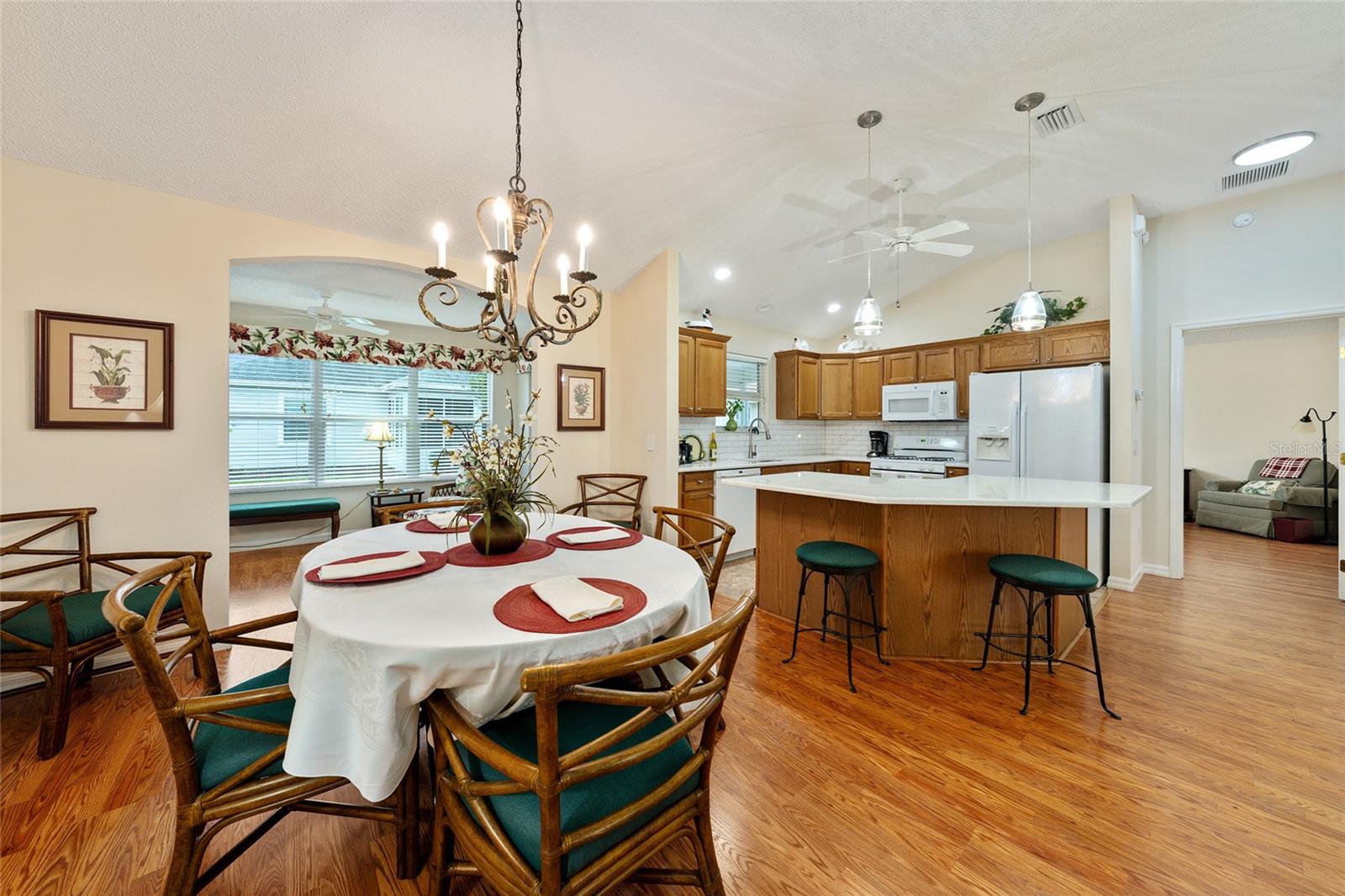 Image 26 of 67 For 17713 89th Milford Avenue