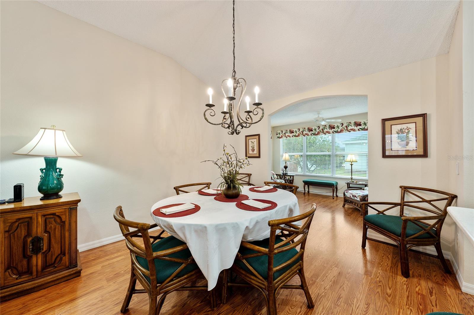 Image 28 of 67 For 17713 89th Milford Avenue