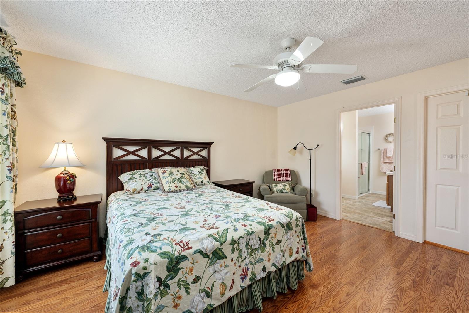 Image 31 of 67 For 17713 89th Milford Avenue