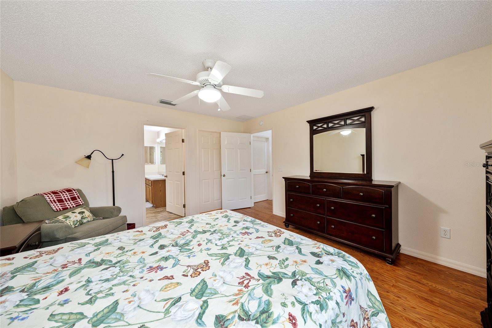 Image 32 of 67 For 17713 89th Milford Avenue