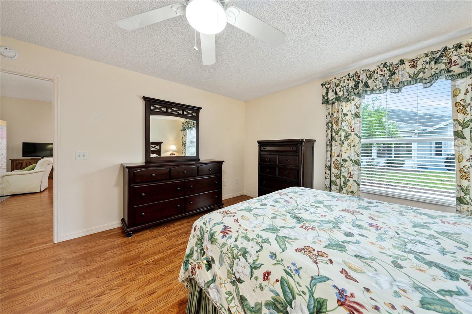 Image 33 of 67 For 17713 89th Milford Avenue