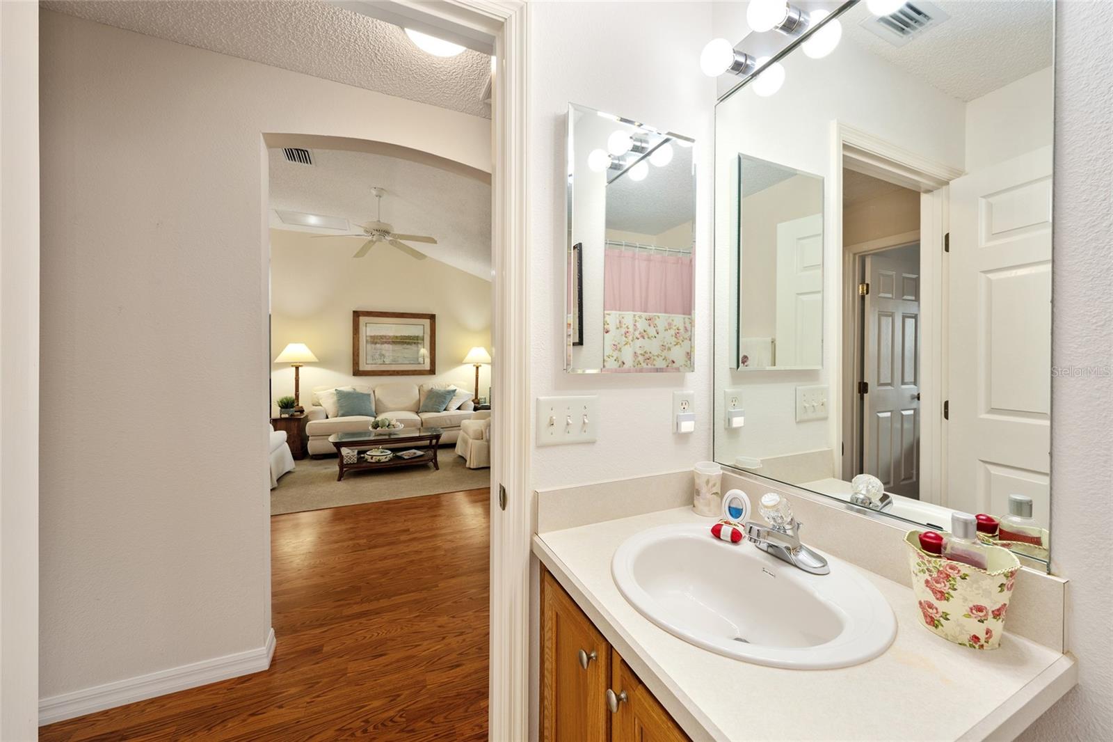 Image 42 of 67 For 17713 89th Milford Avenue