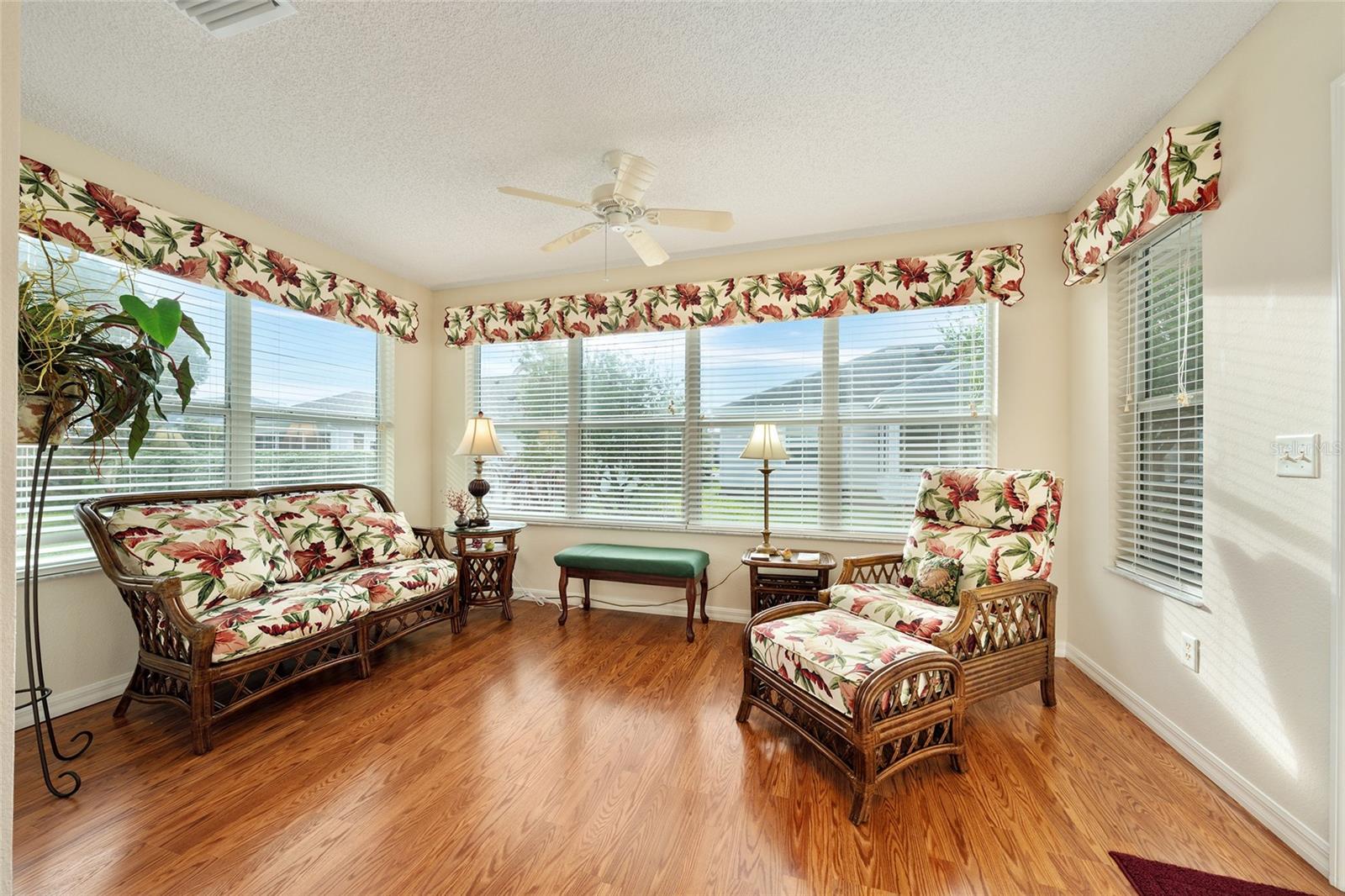 Image 49 of 67 For 17713 89th Milford Avenue