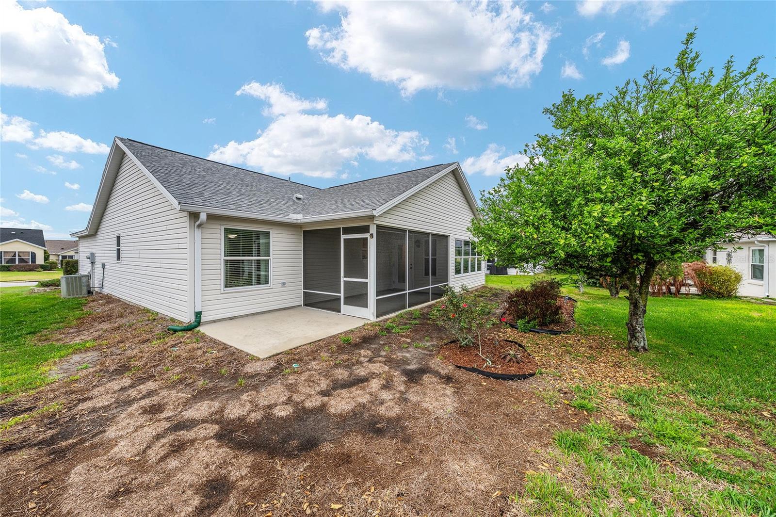 Image 6 of 67 For 17713 89th Milford Avenue