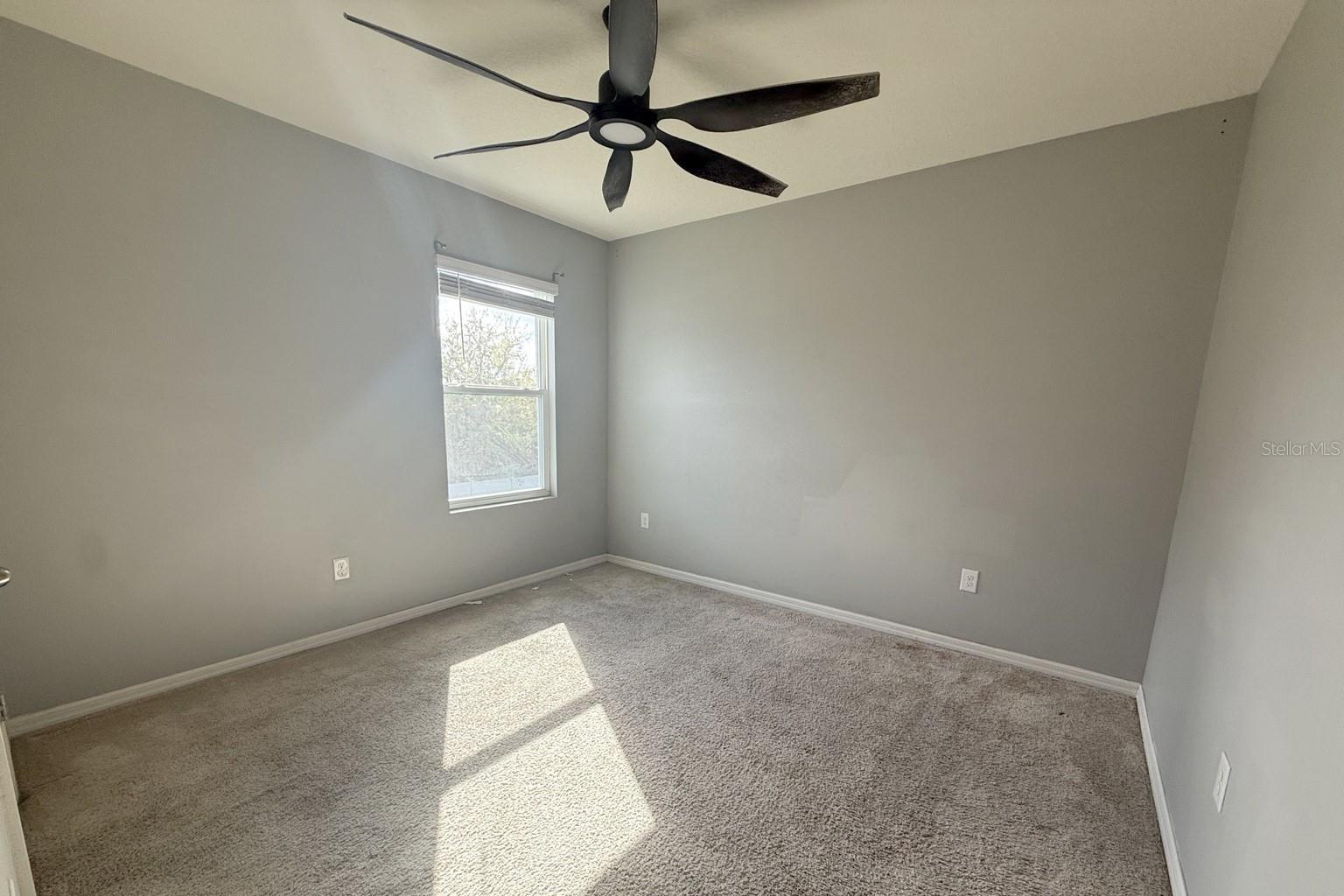 Image 17 of 27 For 1760 Point O Woods Court