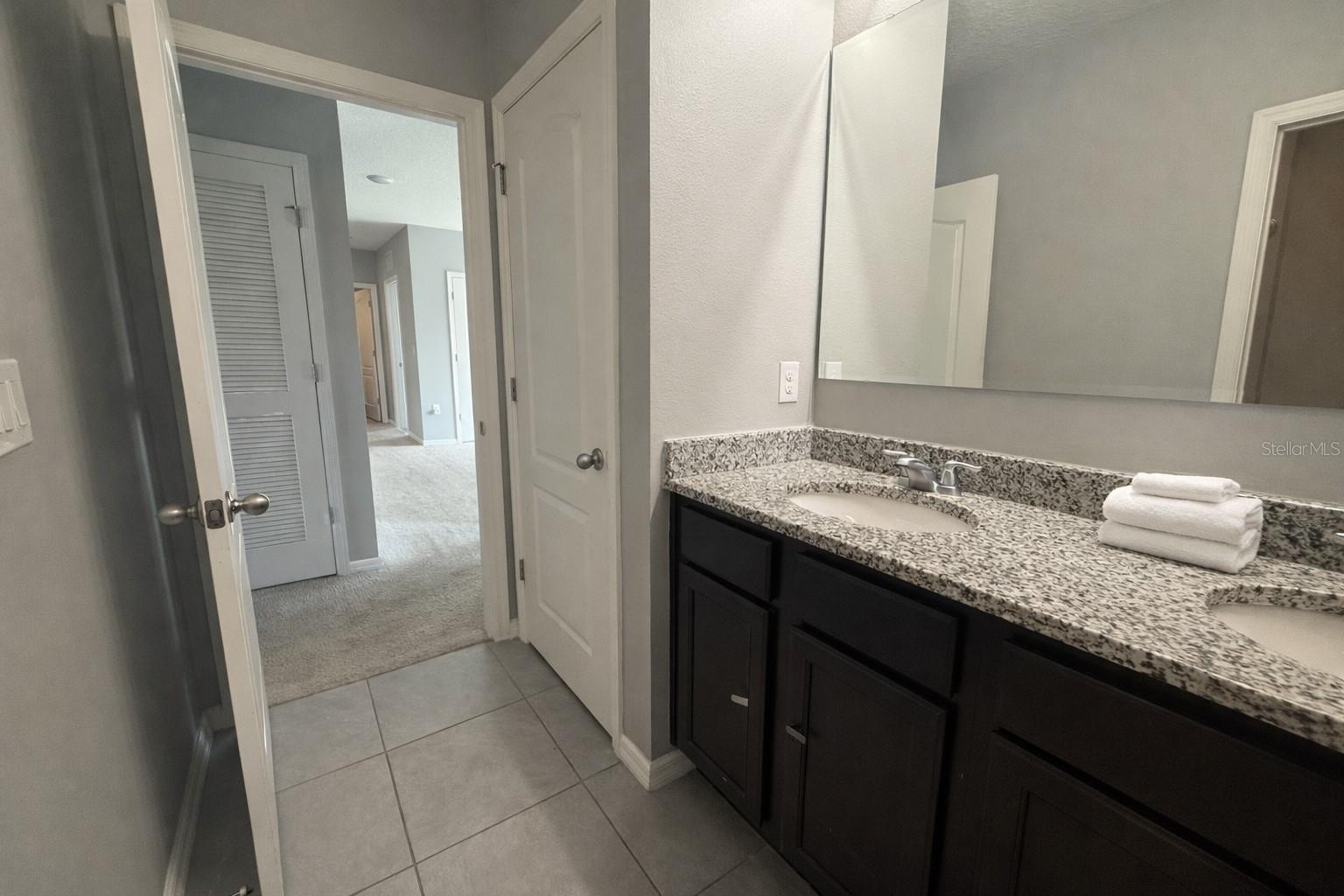 Image 20 of 27 For 1760 Point O Woods Court