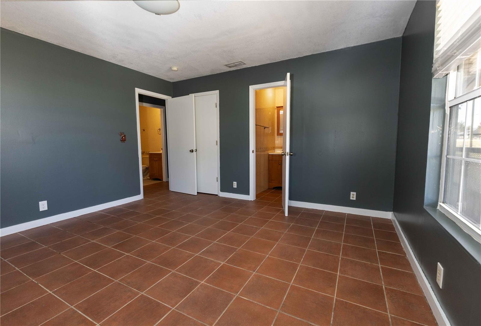 Image 7 of 36 For 16649 23rd Avenue