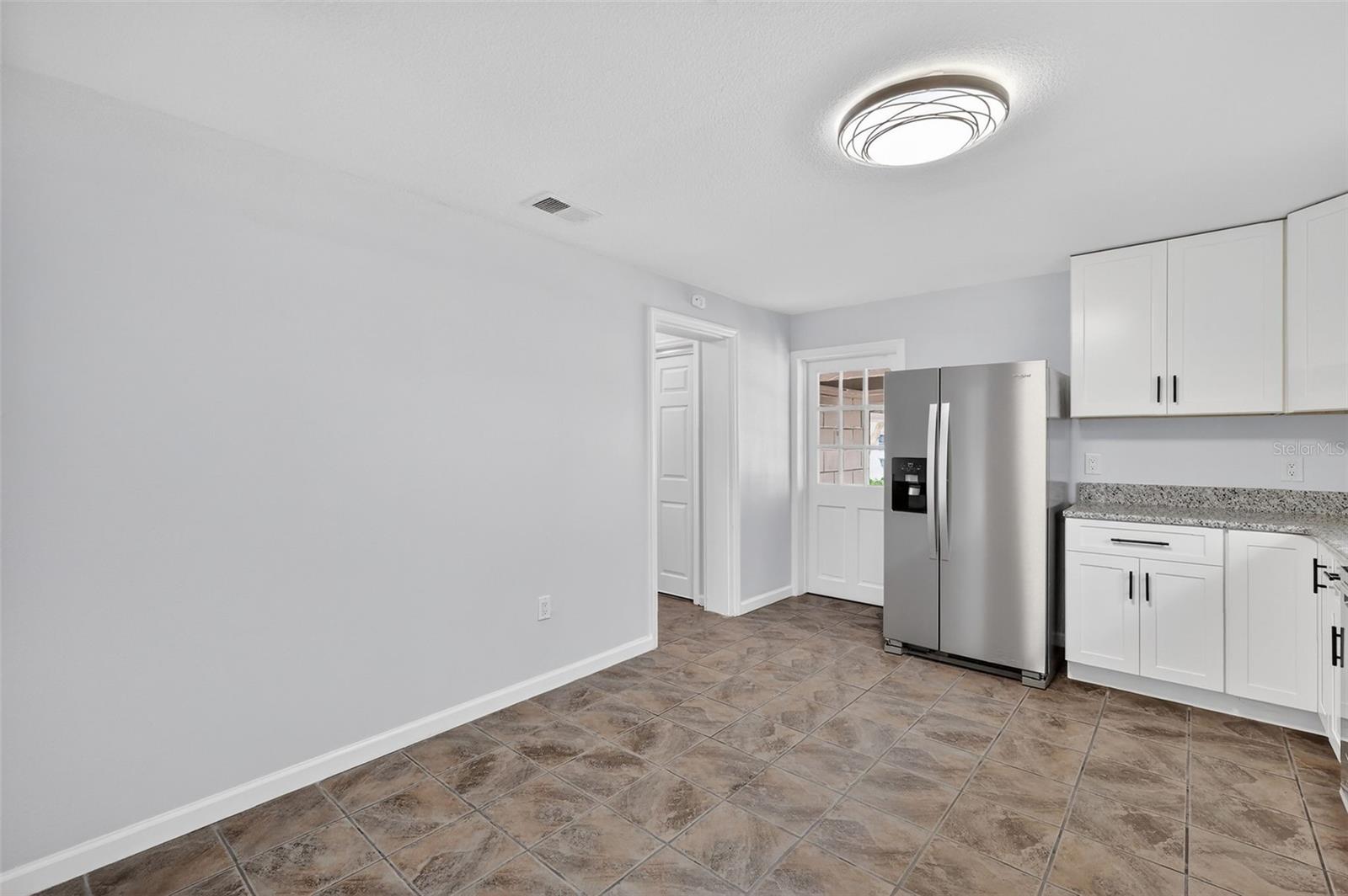 Image 10 of 25 For 436 Atwater Avenue