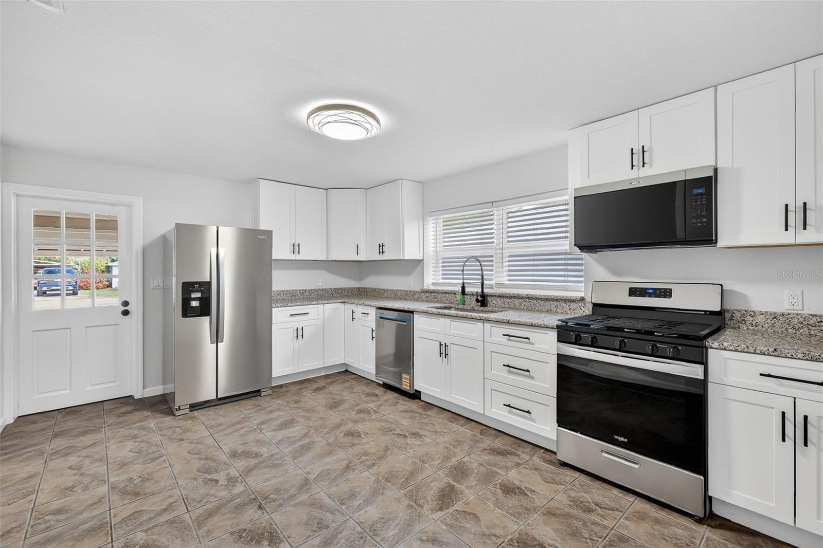 Image 11 of 25 For 436 Atwater Avenue