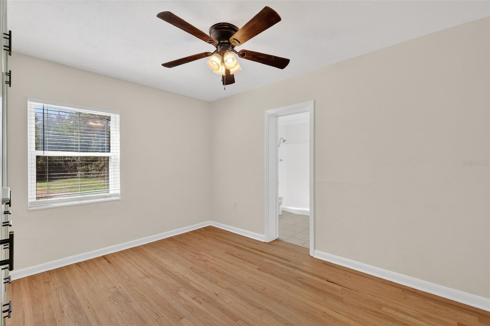 Image 13 of 25 For 436 Atwater Avenue