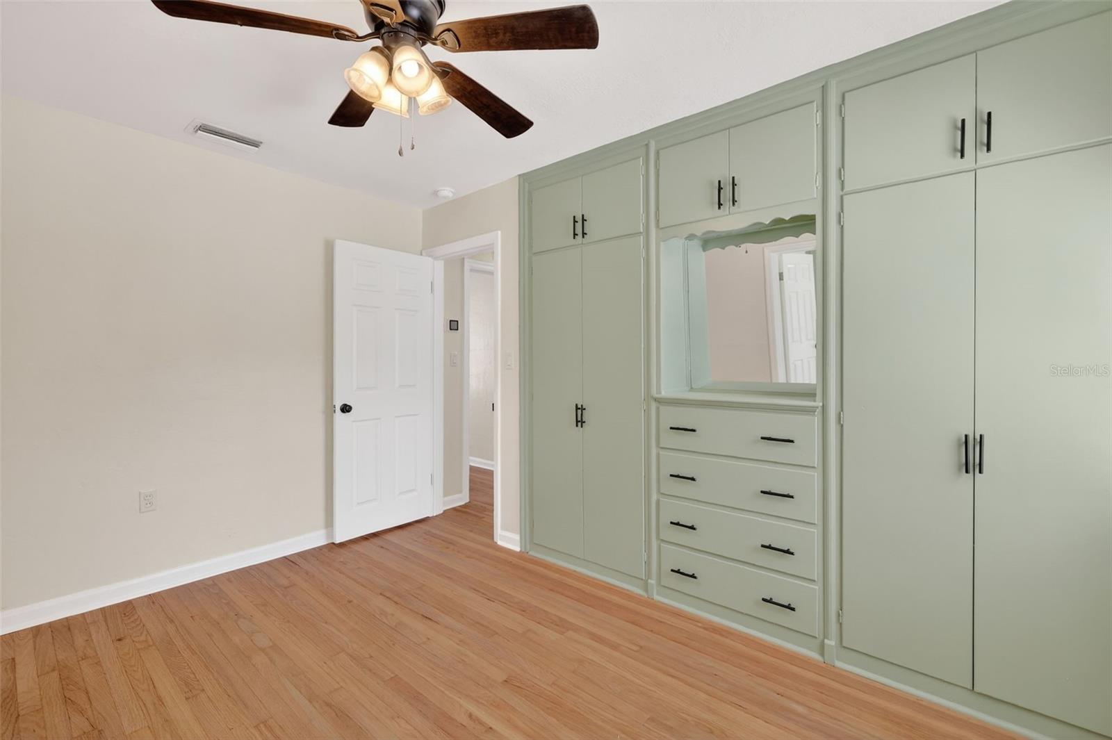 Image 14 of 25 For 436 Atwater Avenue