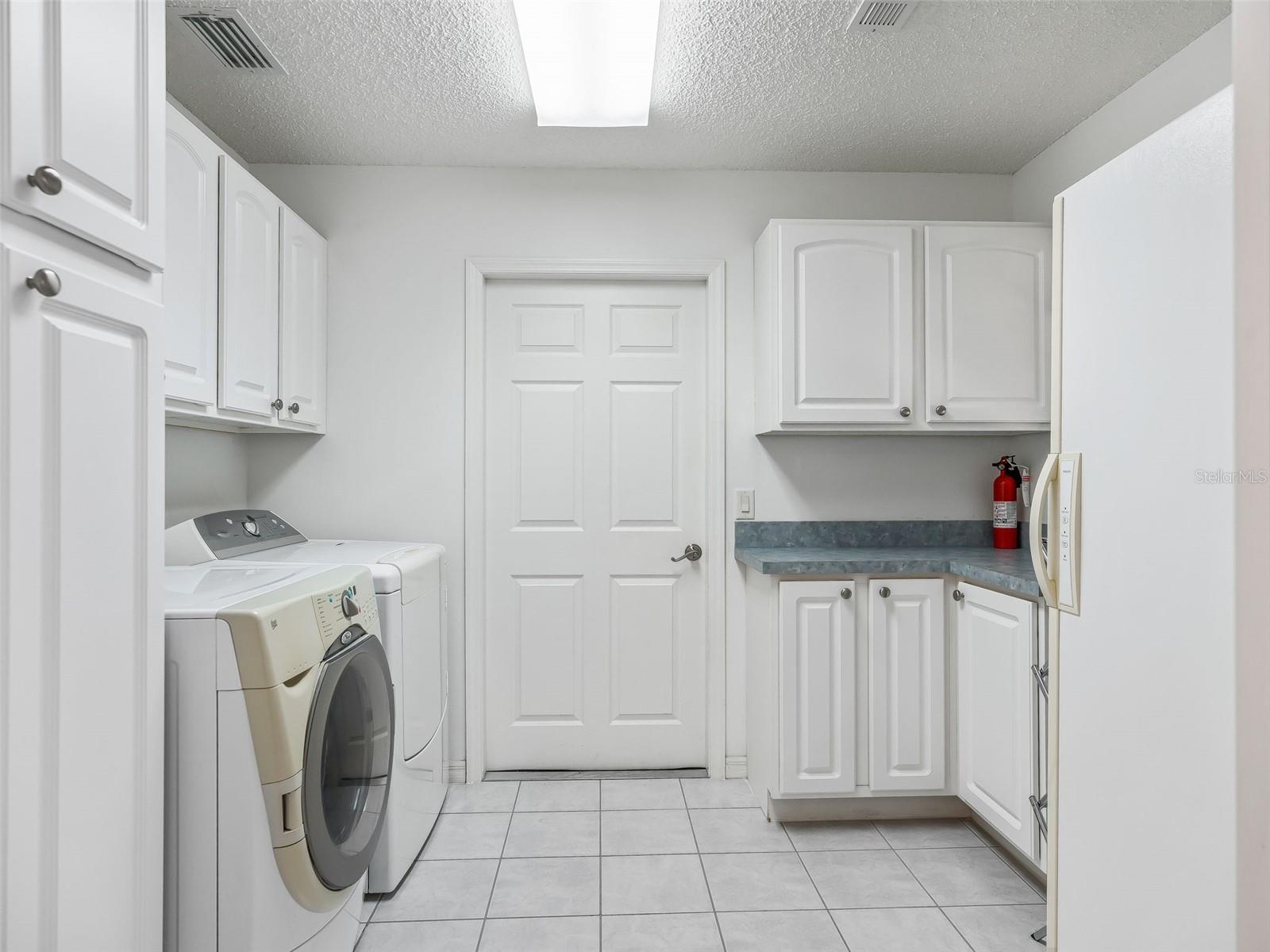 Image 40 of 57 For 1311 Carolina Court