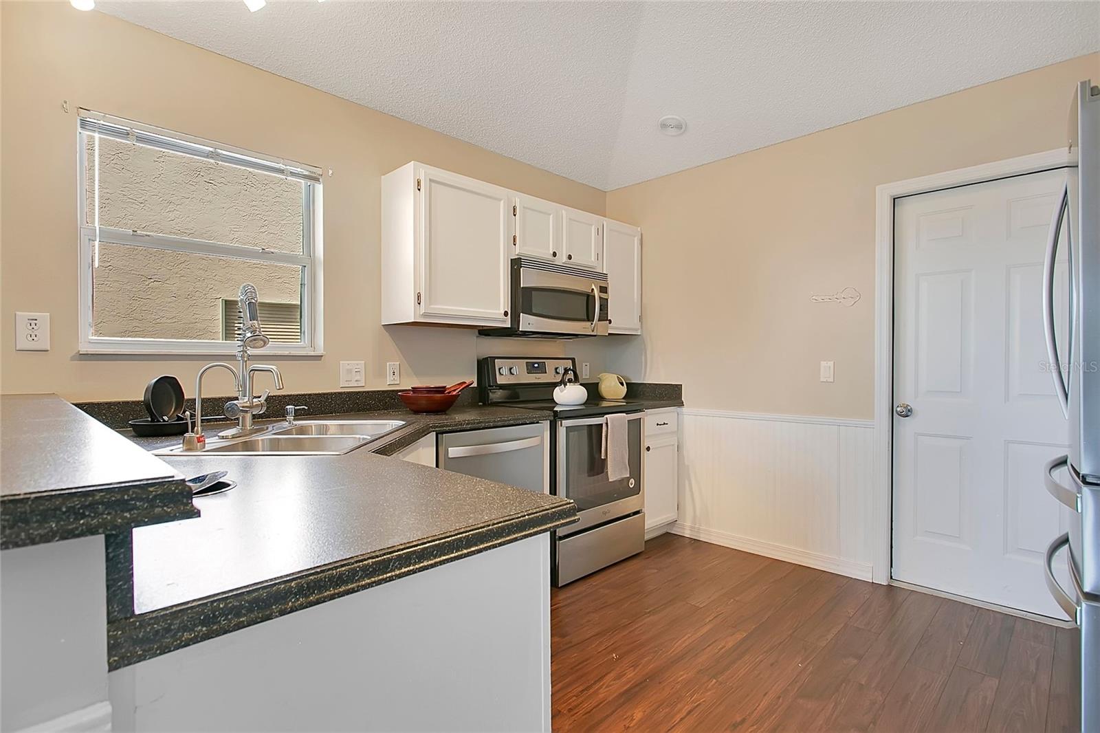 Image 11 of 38 For 528 Sevilla Place