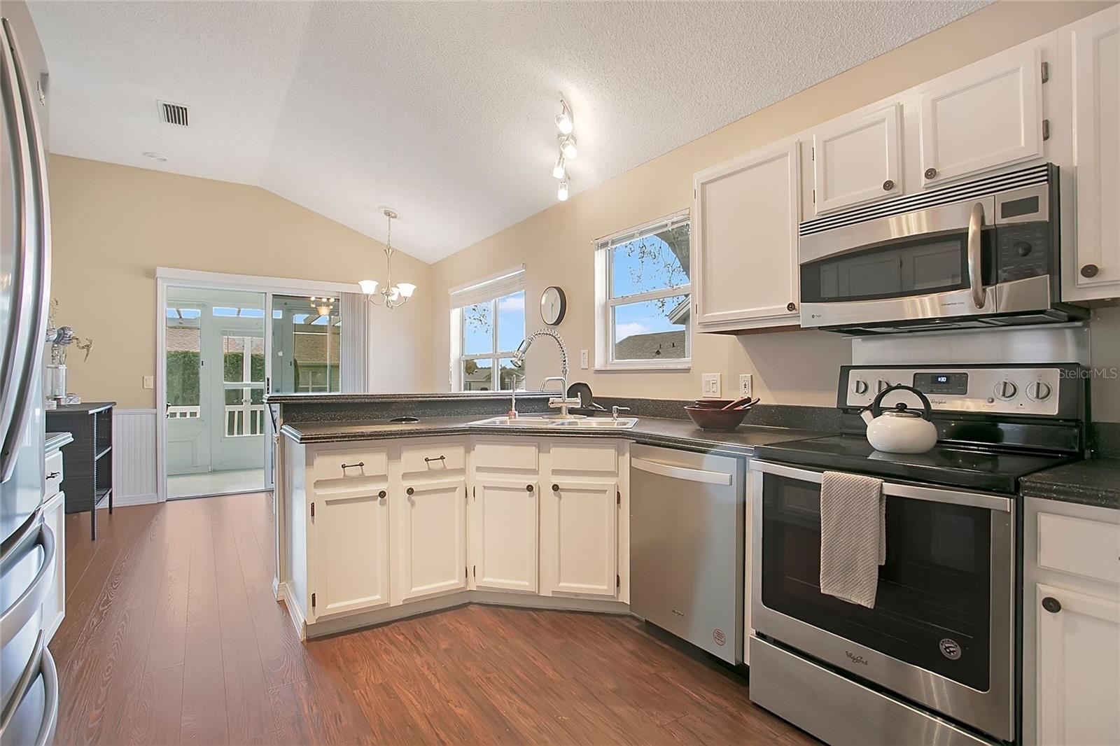 Image 12 of 38 For 528 Sevilla Place