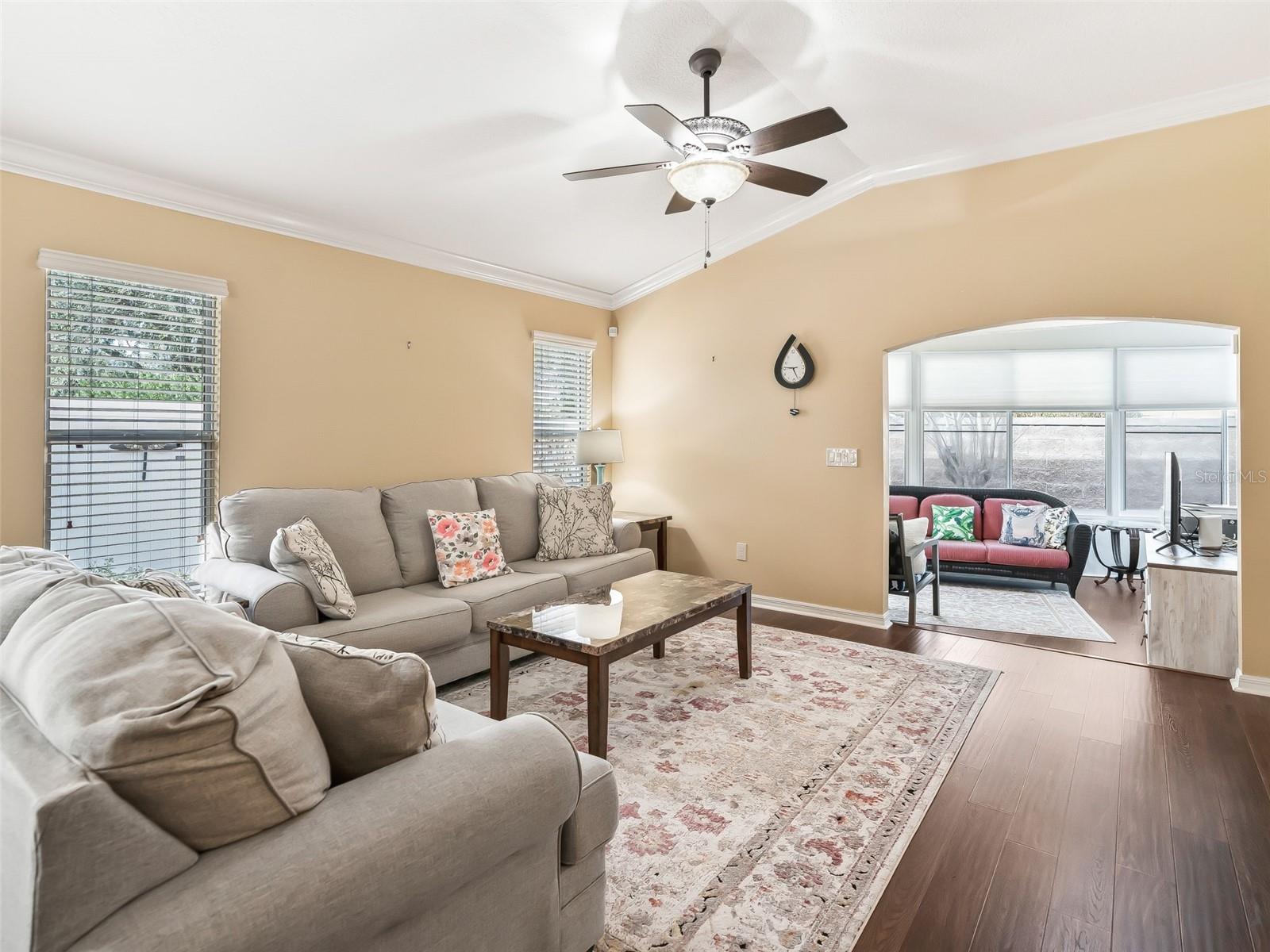 Image 16 of 50 For 1946 Loadstar Avenue